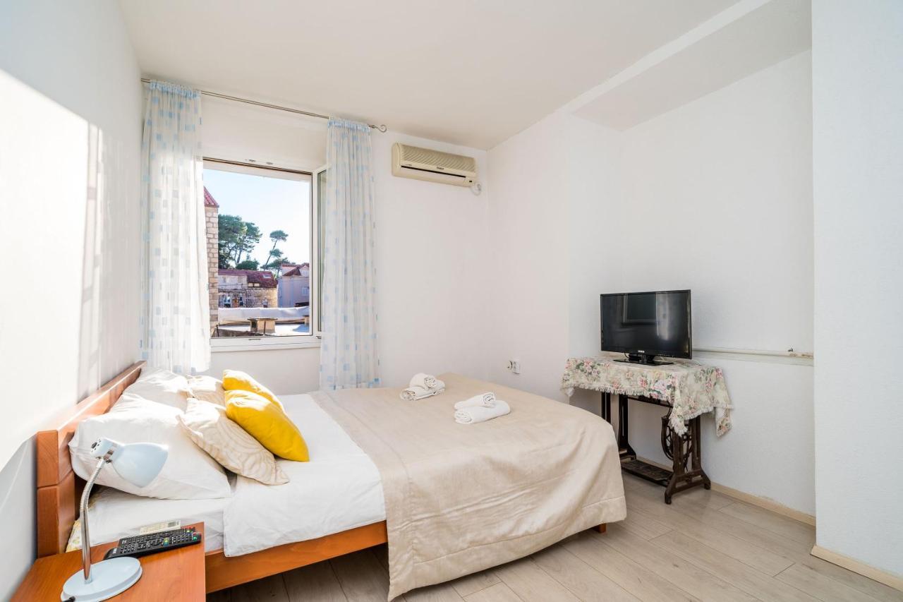 Deluxe Rooms With A Terrace View At Old City Gate 두브로브니크 외부 사진