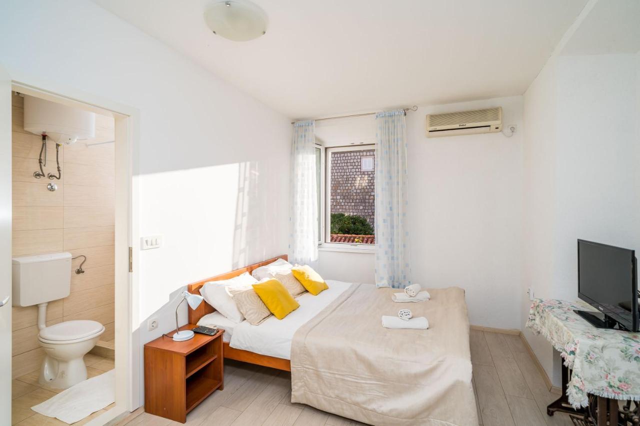 Deluxe Rooms With A Terrace View At Old City Gate 두브로브니크 외부 사진