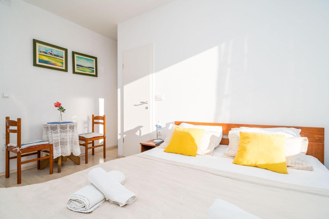 Deluxe Rooms With A Terrace View At Old City Gate 두브로브니크 외부 사진