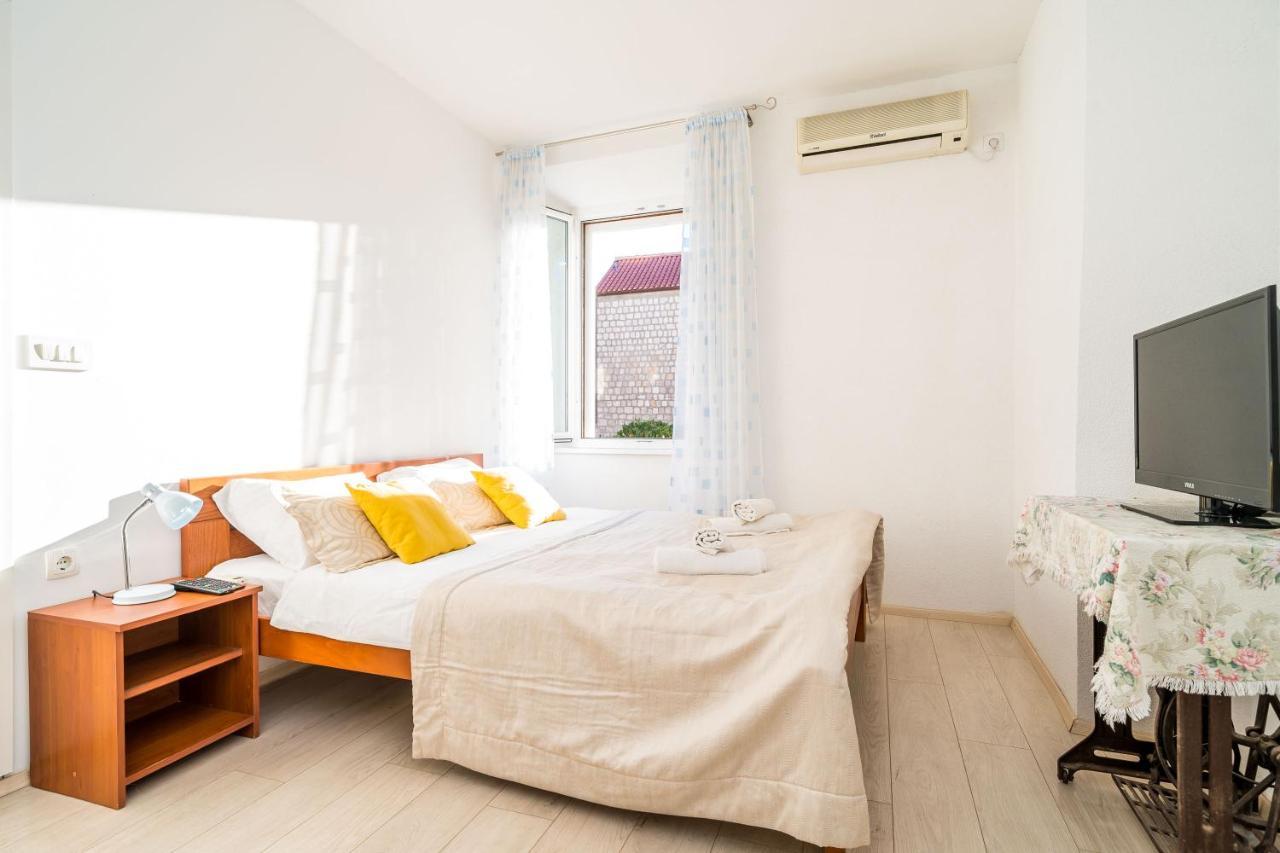 Deluxe Rooms With A Terrace View At Old City Gate 두브로브니크 외부 사진