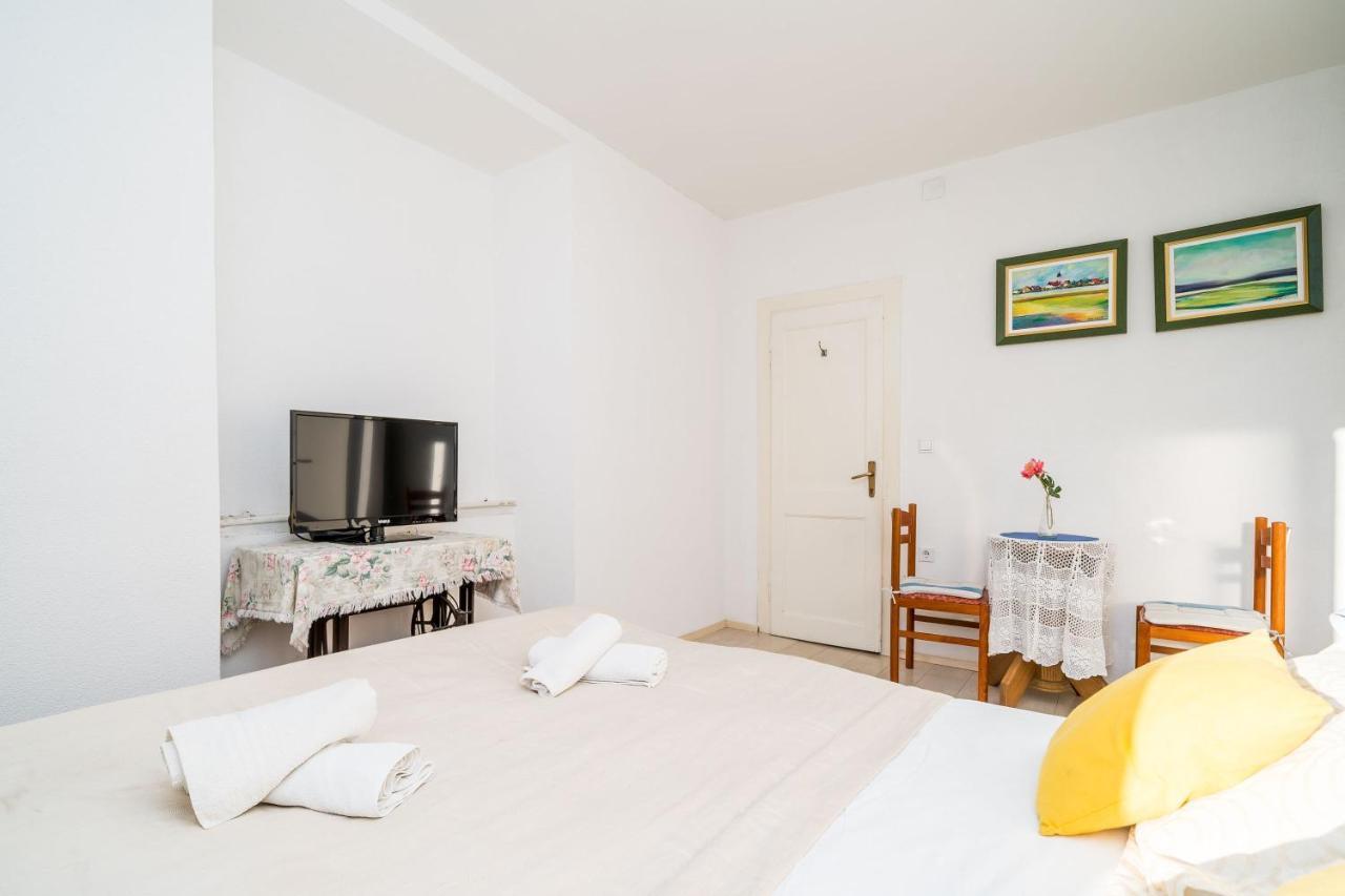 Deluxe Rooms With A Terrace View At Old City Gate 두브로브니크 외부 사진