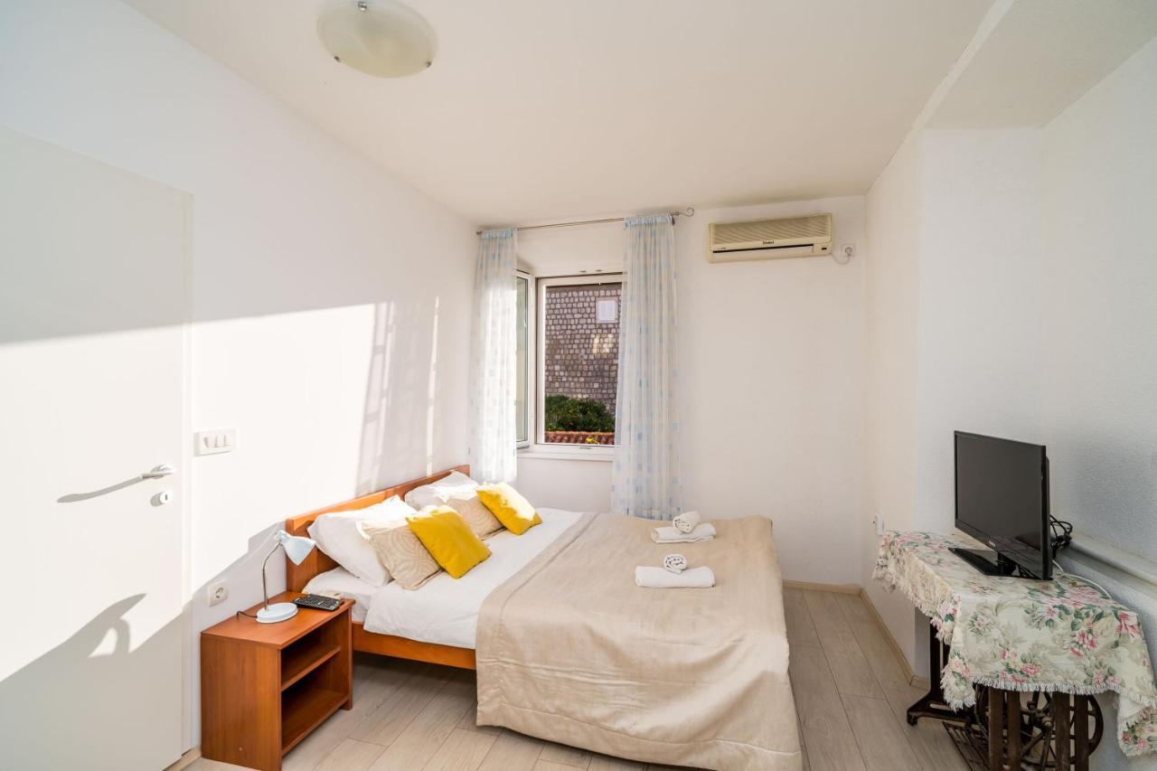 Deluxe Rooms With A Terrace View At Old City Gate 두브로브니크 외부 사진