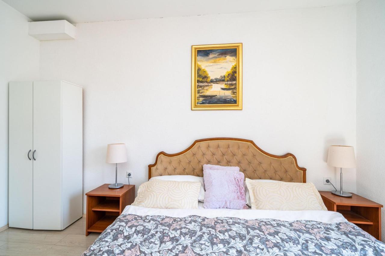 Deluxe Rooms With A Terrace View At Old City Gate 두브로브니크 외부 사진