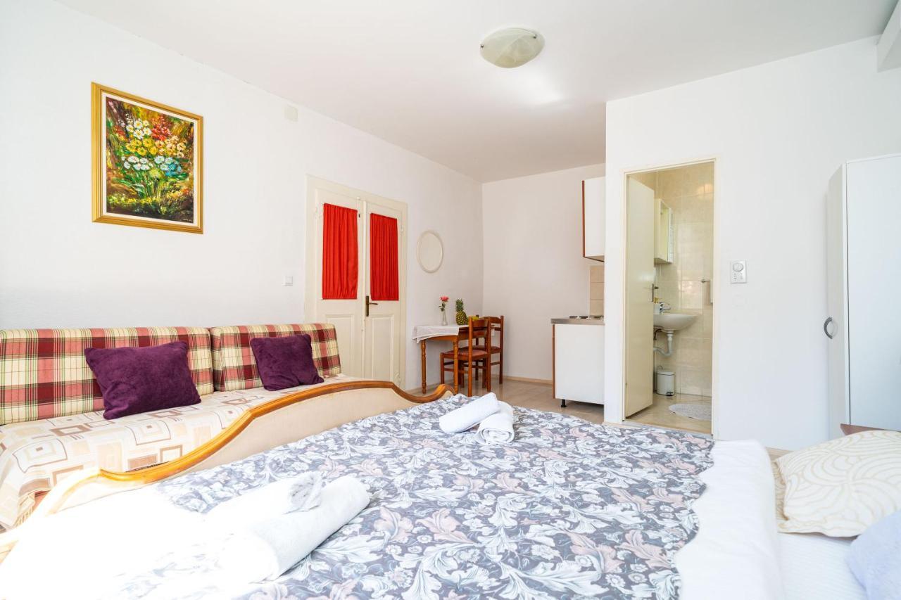 Deluxe Rooms With A Terrace View At Old City Gate 두브로브니크 외부 사진