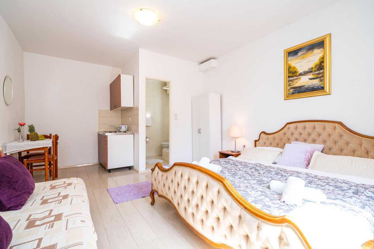 Deluxe Rooms With A Terrace View At Old City Gate 두브로브니크 외부 사진